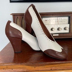 Royal Vintage Peggy Spectator 1940s Vintage Leather Pinup